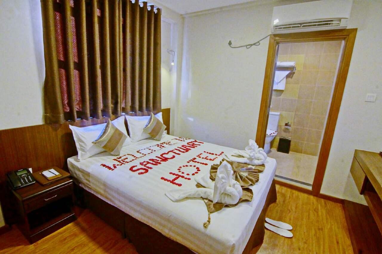Sanctuary Hotel Mandalay Esterno foto