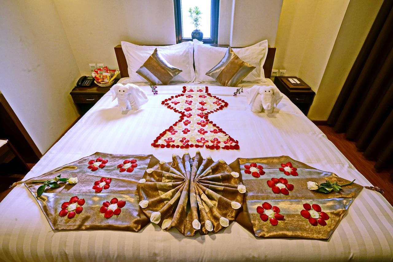 Sanctuary Hotel Mandalay Esterno foto