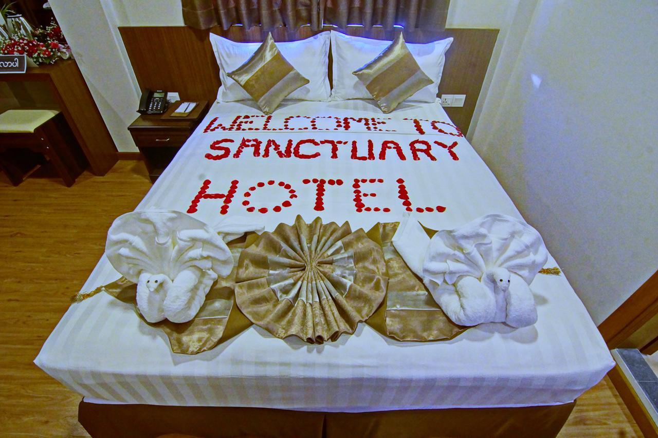 Sanctuary Hotel Mandalay Esterno foto