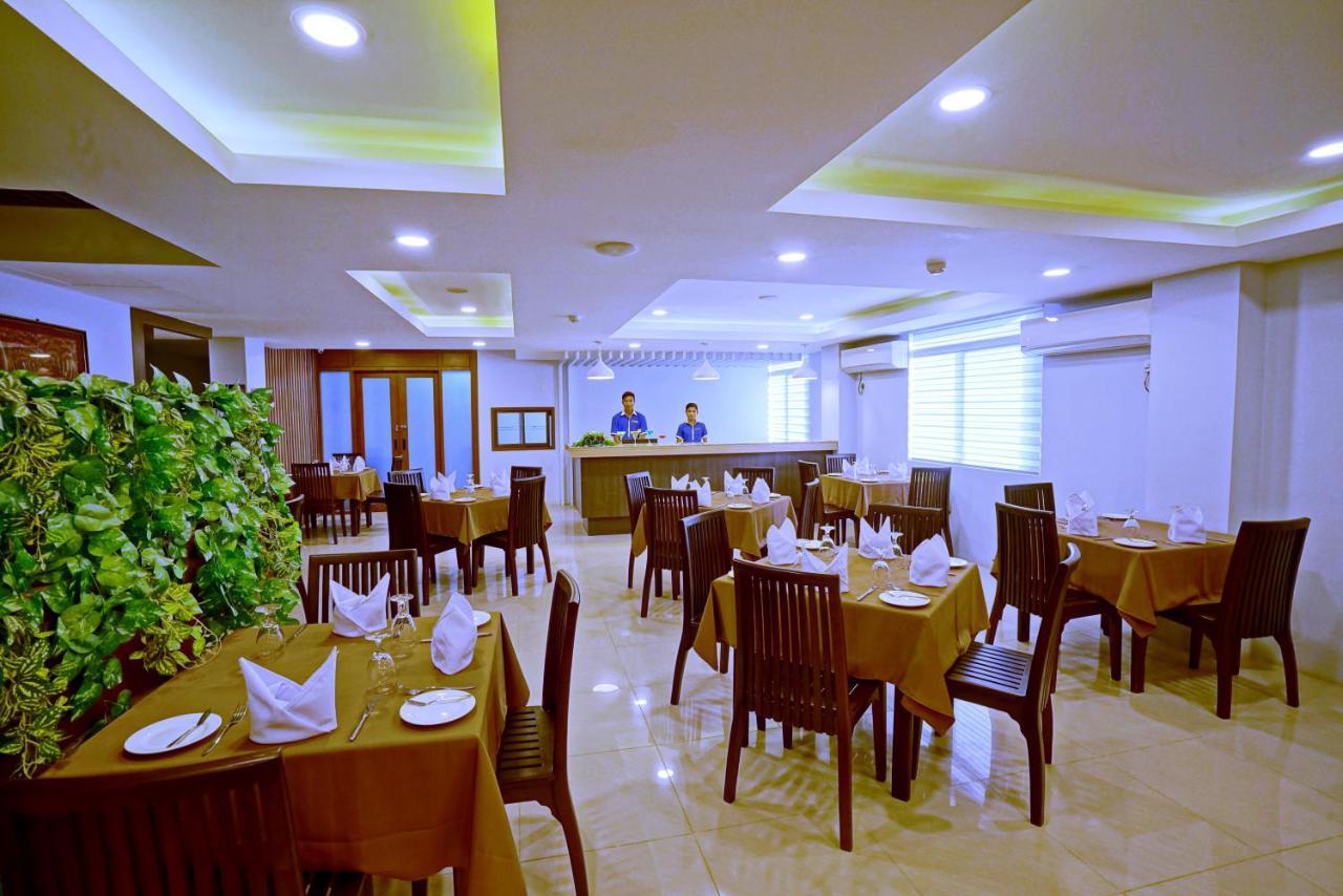 Sanctuary Hotel Mandalay Esterno foto