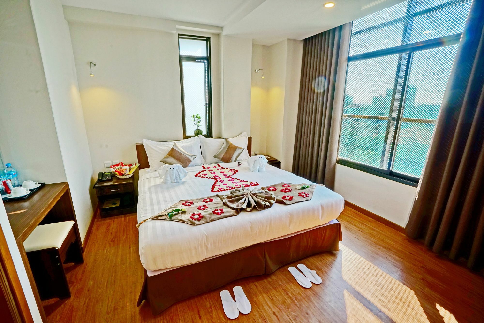 Sanctuary Hotel Mandalay Esterno foto